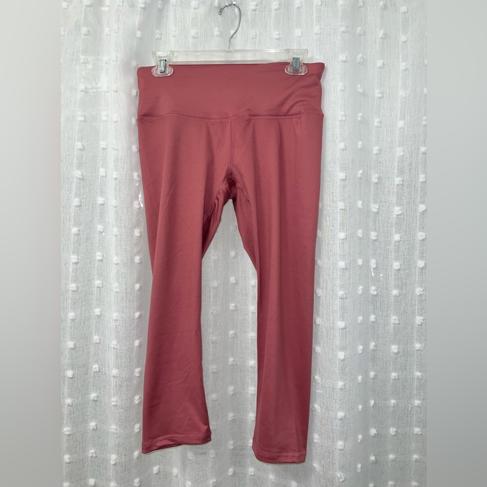 Cropped women’s small leggings